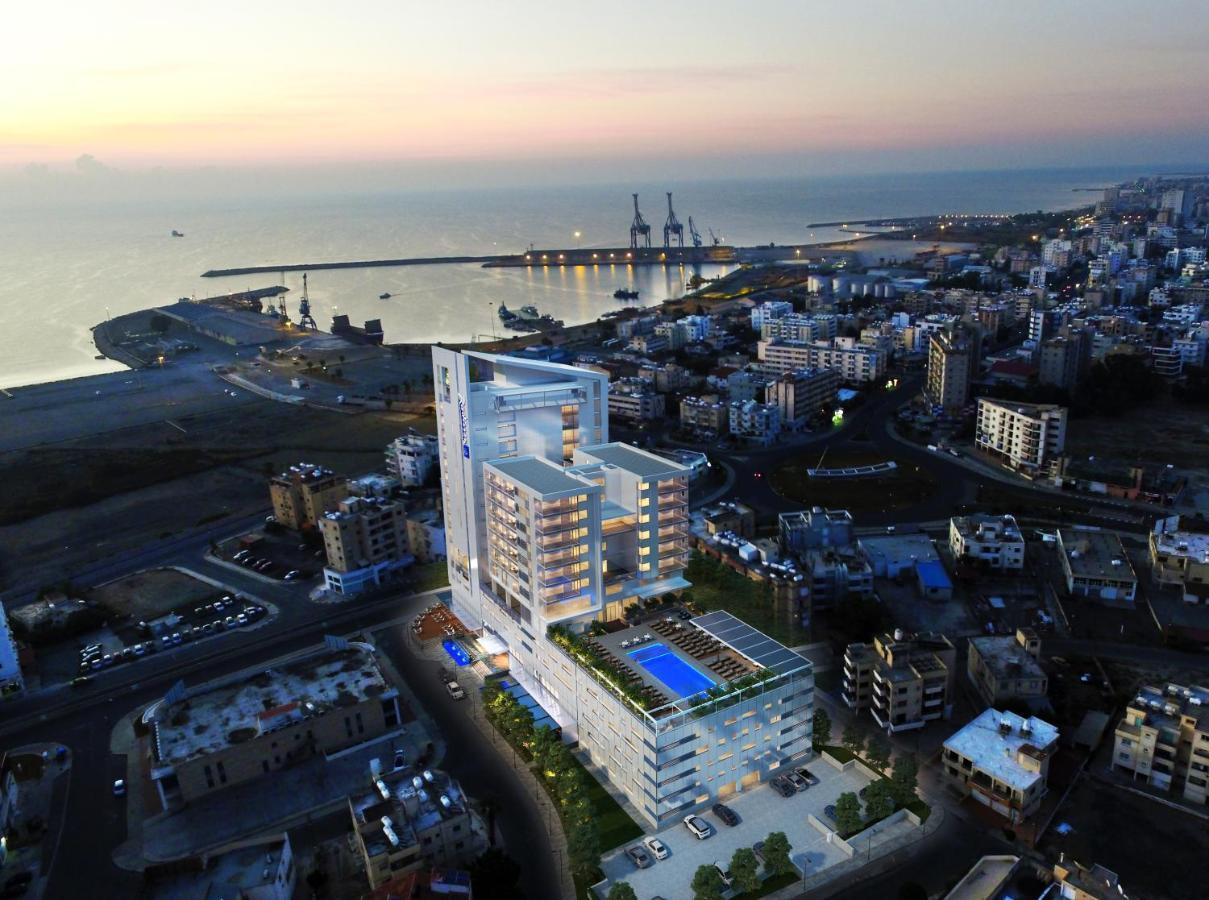 Radisson Blu Hotel, Lárnaca Exterior foto The Port of Limassol